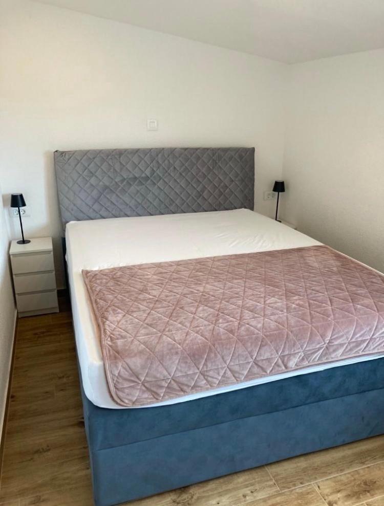 Apartments Sky Брела Екстериор снимка